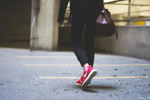 Mincir sans sport grâce aux pas de la journée